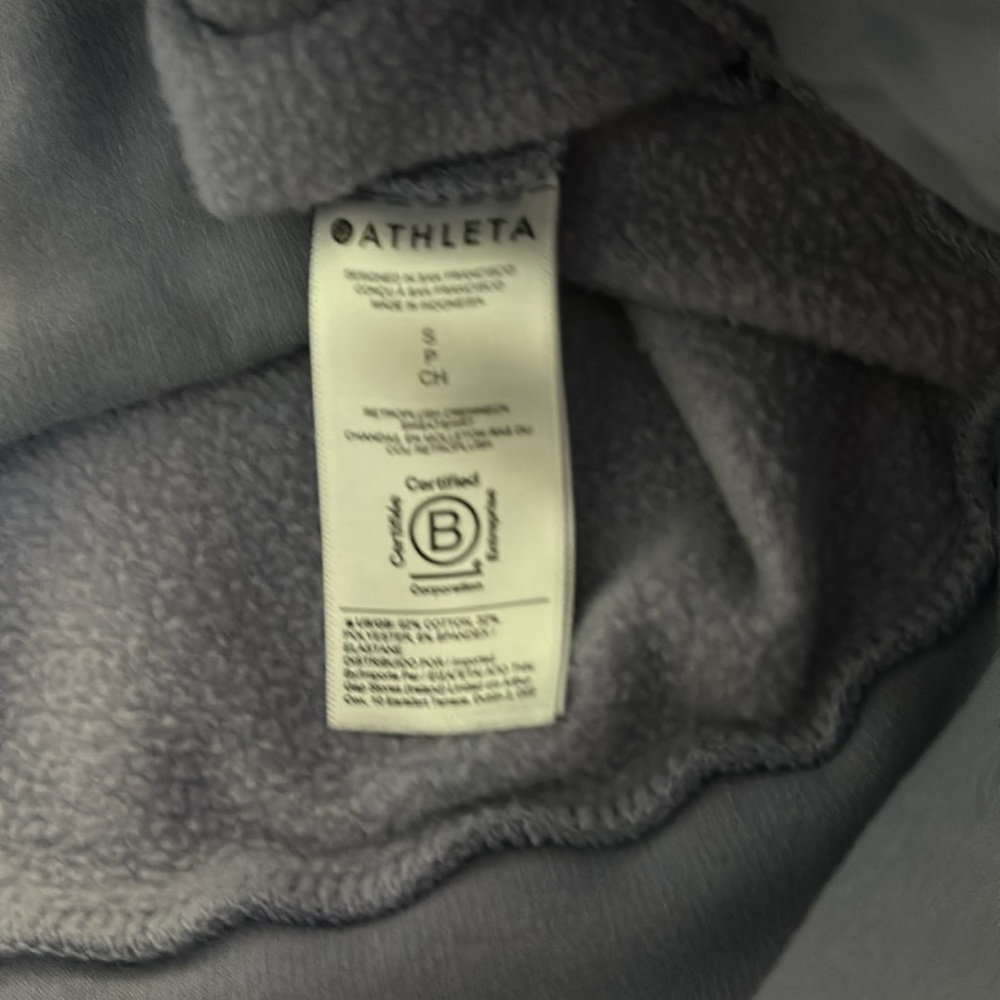 Athleta women’s size small cropped shirt lavender sweatshirt Crewneck - Picture 4 of 6